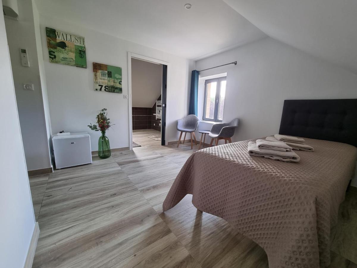 Le 4 Bed and Breakfast Montignac-Lascaux Buitenkant foto