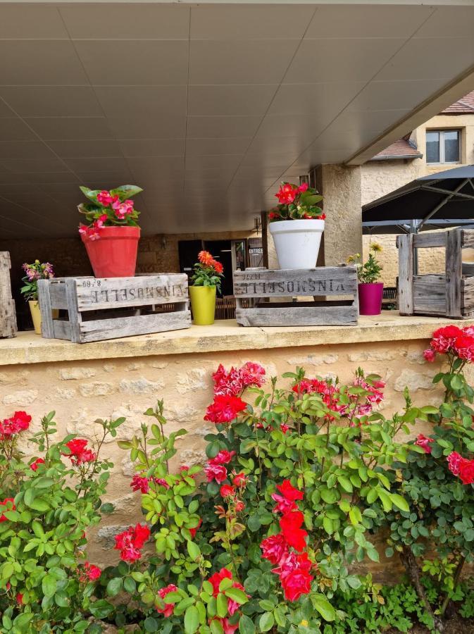 Le 4 Bed and Breakfast Montignac-Lascaux Buitenkant foto