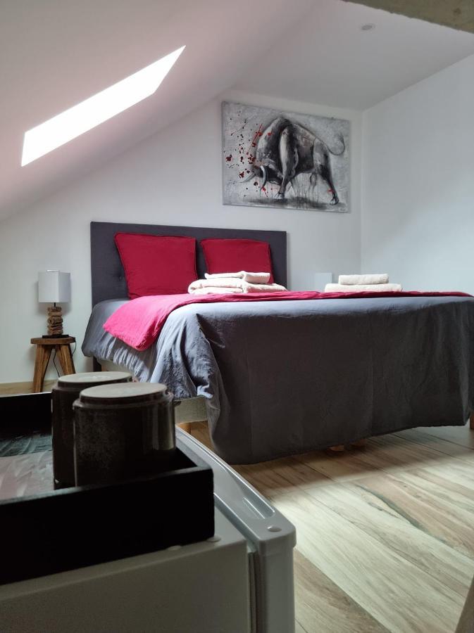 Le 4 Bed and Breakfast Montignac-Lascaux Buitenkant foto