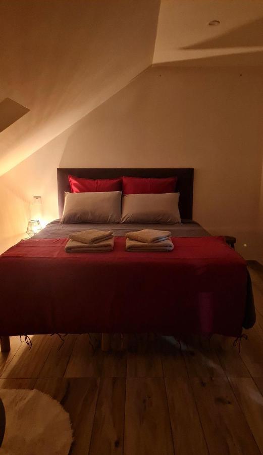 Le 4 Bed and Breakfast Montignac-Lascaux Buitenkant foto