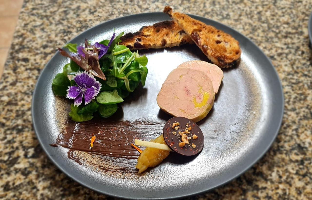 Le 4 Bed and Breakfast Montignac-Lascaux Buitenkant foto